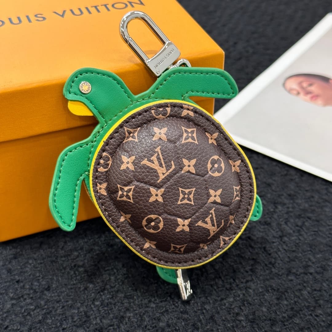 Louis Vuitton Turtle Pouch Bag Charm MBA0011