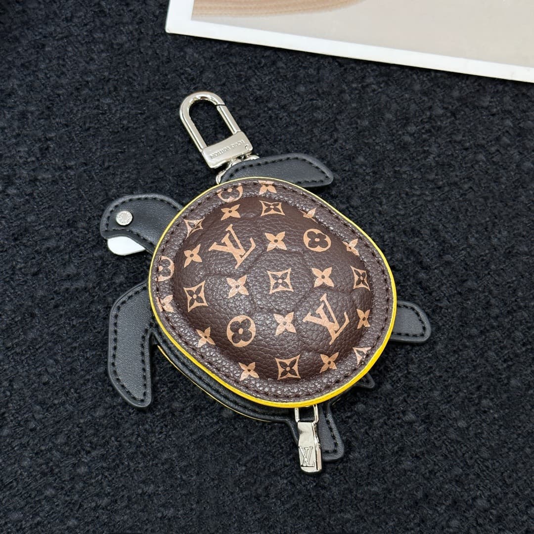 Louis Vuitton Turtle Pouch Bag Charm MBA0011