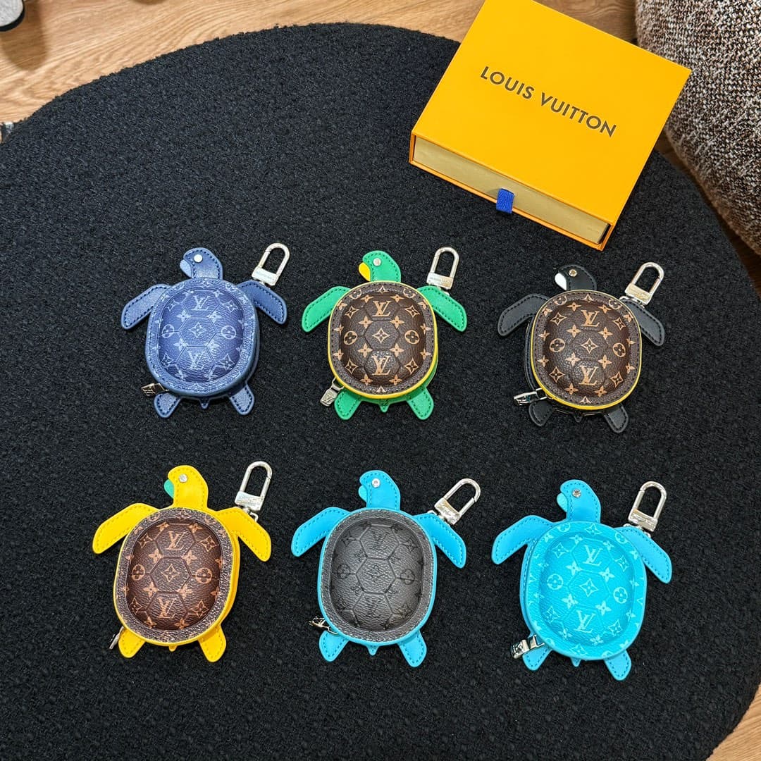 Louis Vuitton Turtle Pouch Bag Charm MBA0011