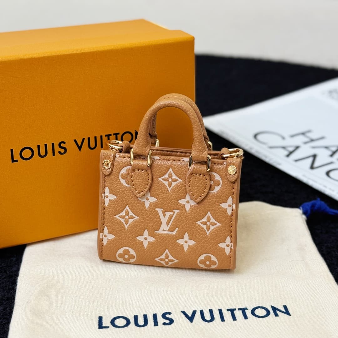 Louis Vuitton On The Go Micro Bag MBA0029