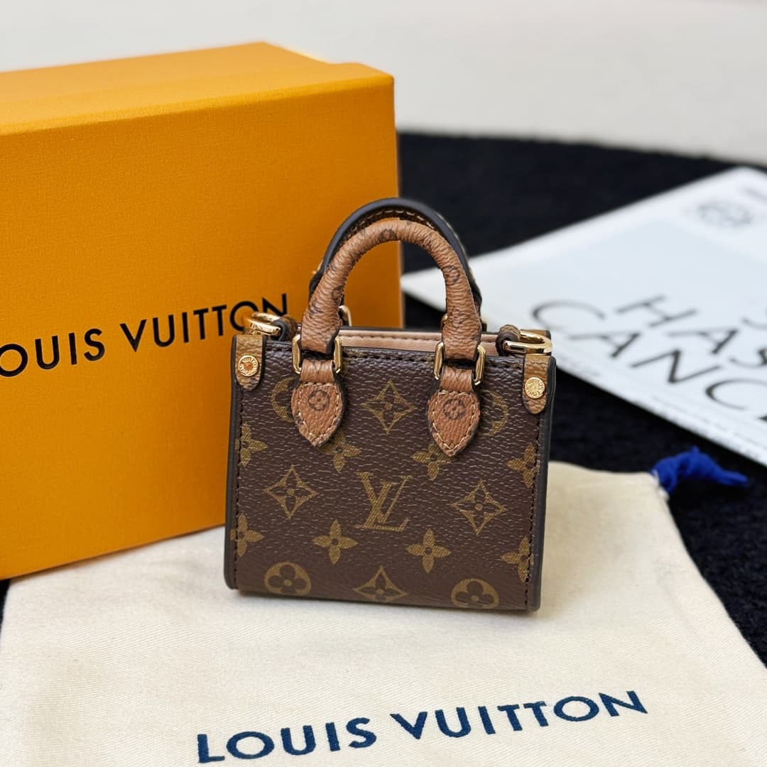 Louis Vuitton On The Go Micro Bag MBA0029